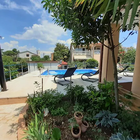 Family Friendly With A Swimming Pool Malinska, Krk - 19304 Apartment *