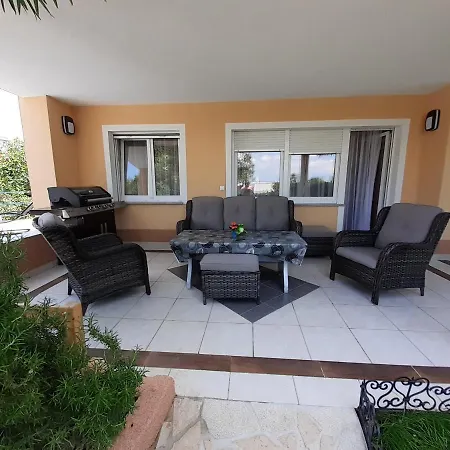 Apartment Family Friendly With A Swimming Pool Malinska, Krk - 19304 Malinska