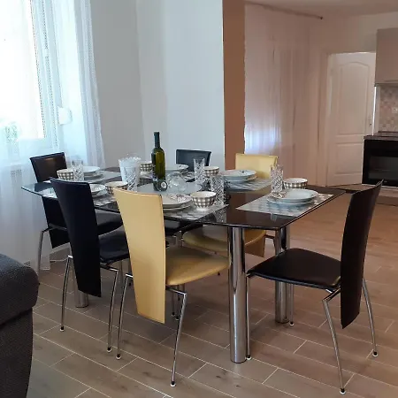 Family Friendly With A Swimming Pool Malinska, Krk - 19304 Apartment *