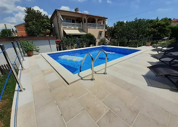 Апартаменты Family Friendly With A Swimming Pool Malinska, Krk - 19304 *